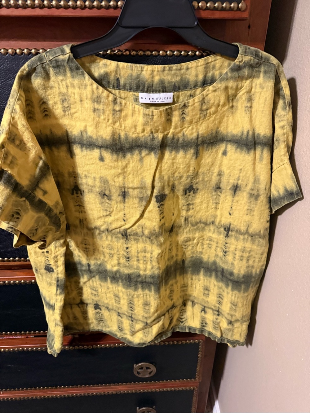 bryn Walker Yellow and Black Tie-Dye Short Sleeve Top